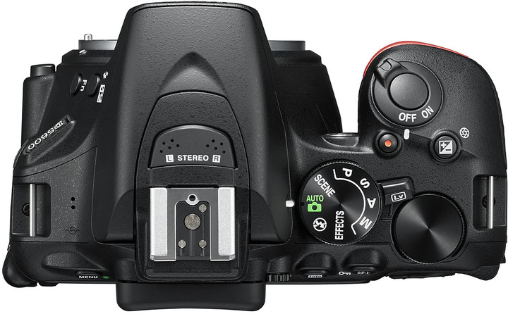 Nikon D5600 + 18-105 AF-S DX VR_720170876