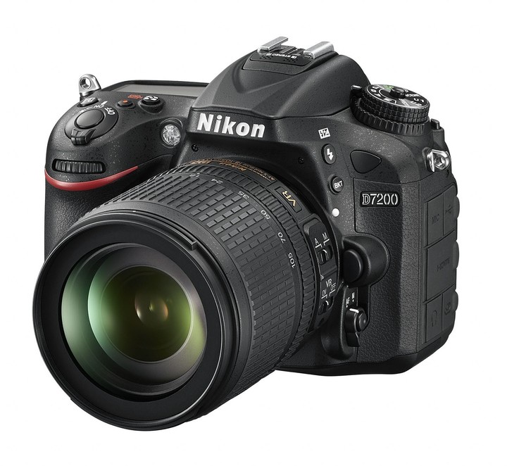 Nikon D7200 + 18-105 AF-S DX VR_29749740