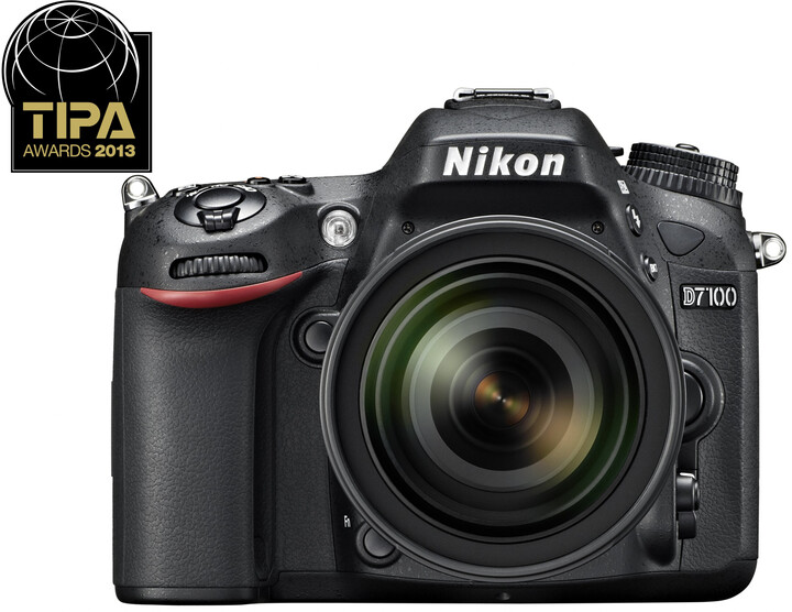 Nikon D7100 + 18-105 AF-S DX VR_978278087