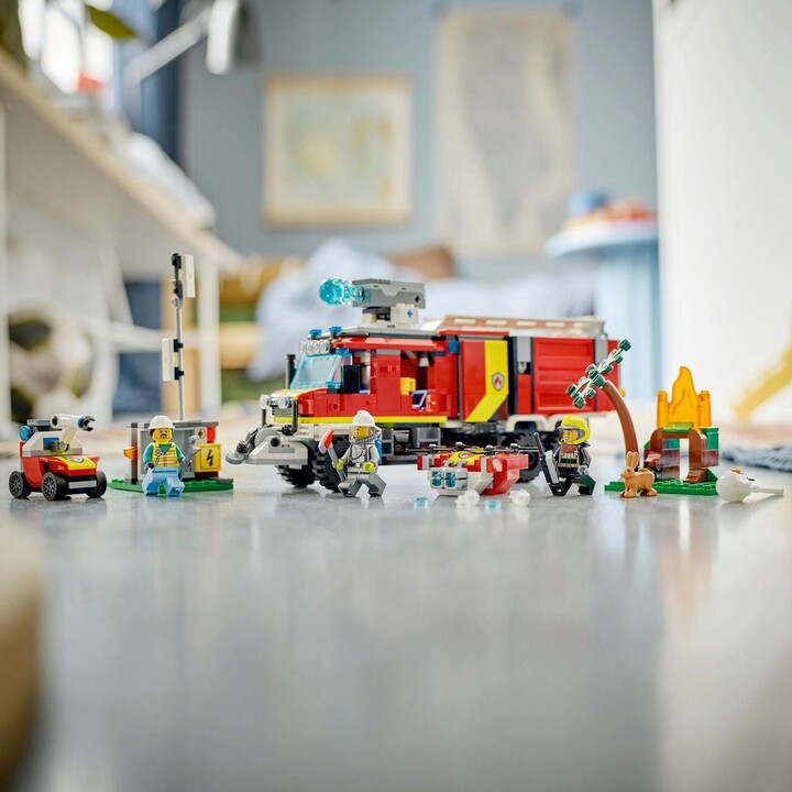 LEGO® City 60374 Velitelský vůz hasičů_1817803970