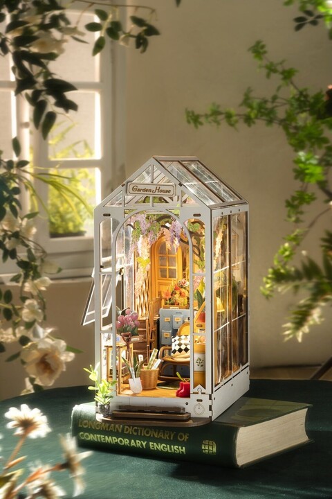 Stavebnice RoboTime - Garden House, zarážka na knihy, dřevěná, LED_756954917