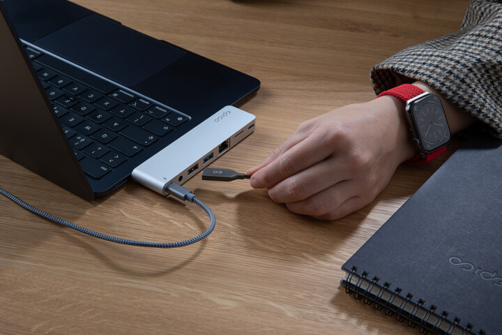 EPICO textilní pletený pásek pro Apple Watch 42/44/45 mm, červená_1637856301
