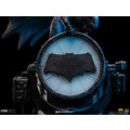 Figurka Iron Studios DC: Zack Snyder&#39;s Justice League - Batman on Batsignal Deluxe Art Scale 1/10_301867797