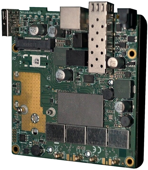 Mikrotik RouterBOARD L23UGSR-5HaxD2HaxD - Wi-Fi 6, Dual-band, 4x MMCX_165023926