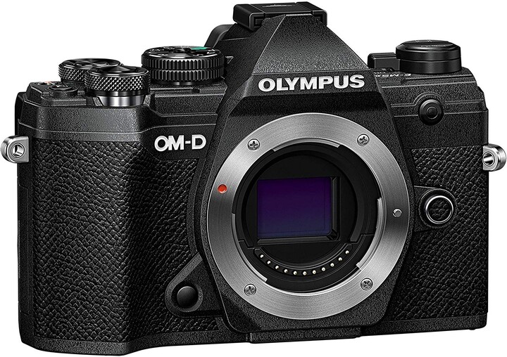 Olympus E-M5 Mark III + 12-200mm II, černá/černá_1528128581