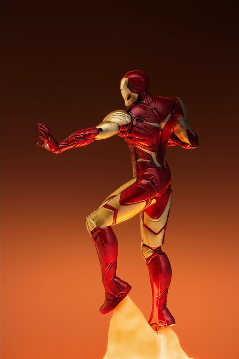 Lampička Marvel - Iron Man_1581467376