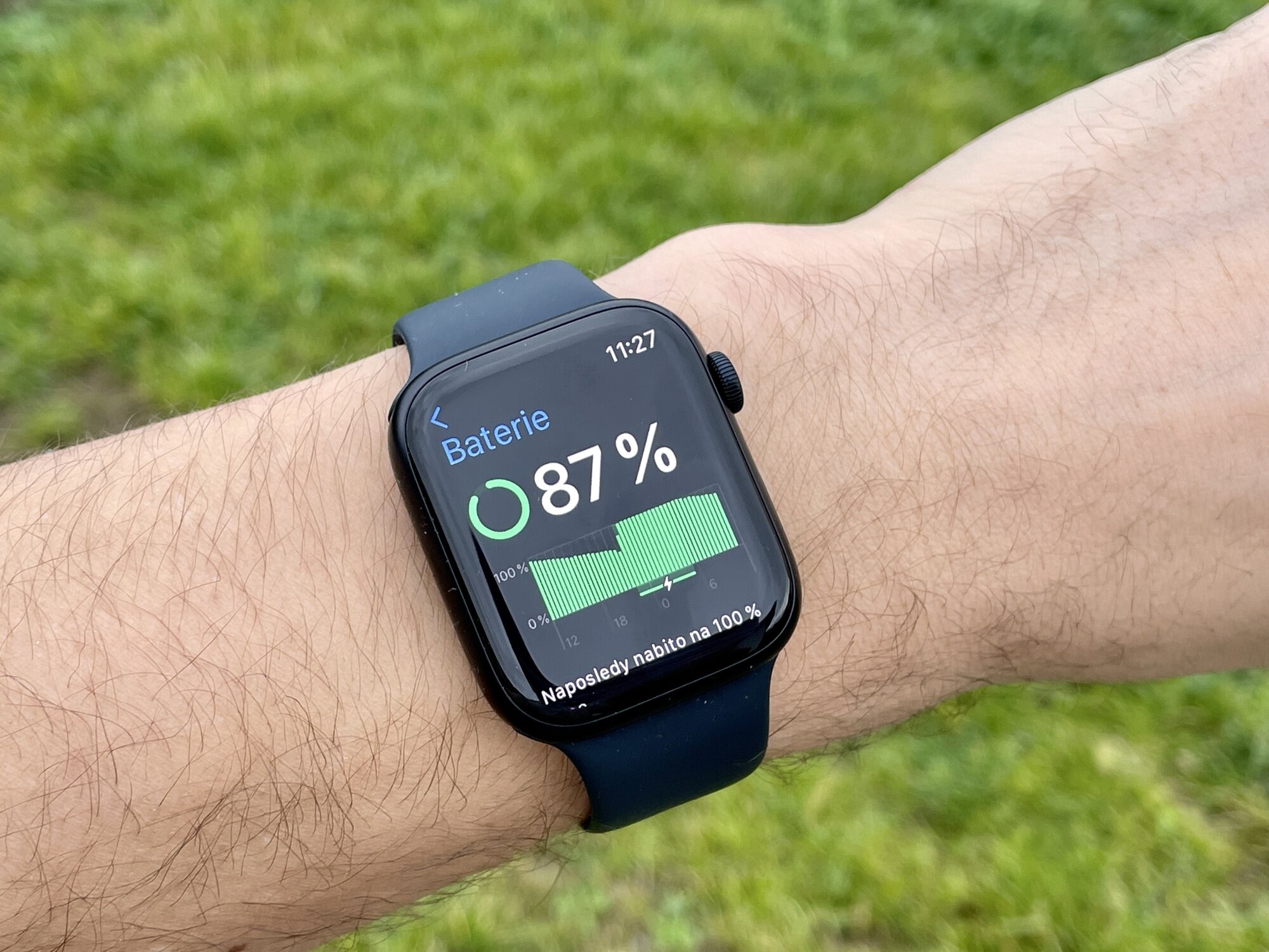 Jak dlouho se nabíjí Apple Watch 6?