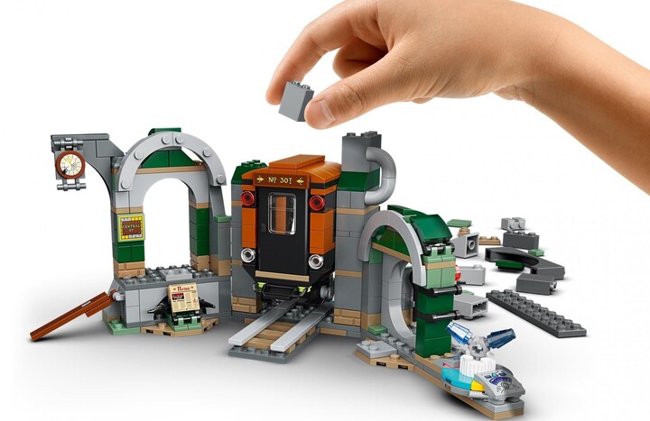LEGO® Hidden Side™ 70430 Metro v městečku Newbury_1150321781
