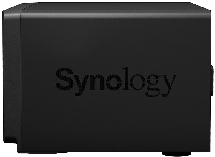 Synology DiskStation DS1819+ (4GB)_2047316339