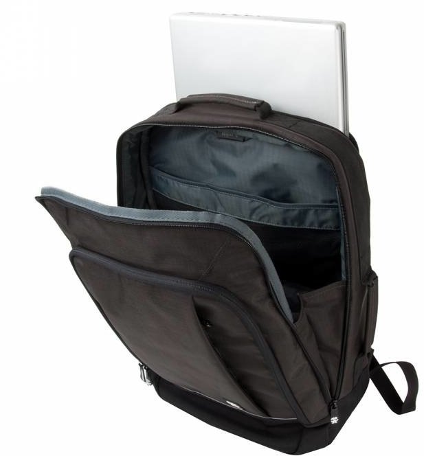 Crumpler brašna Proper Roady Backpack XL, černá_809621799
