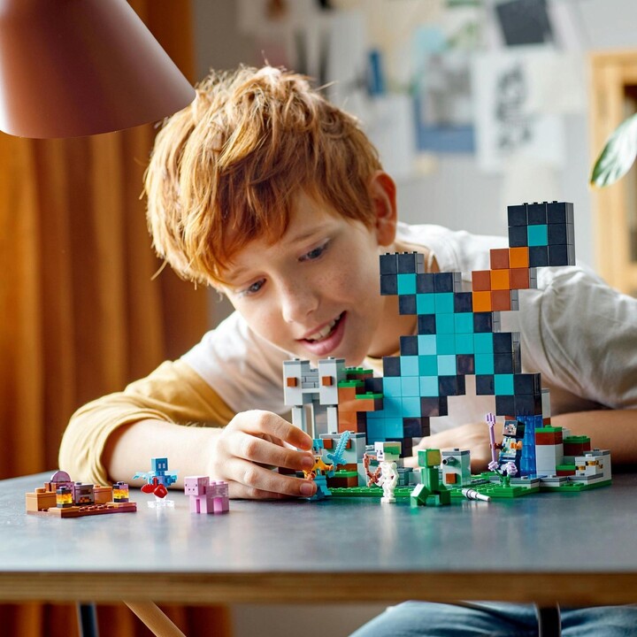 LEGO® Minecraft® 21244 Rytířská základna_181043307