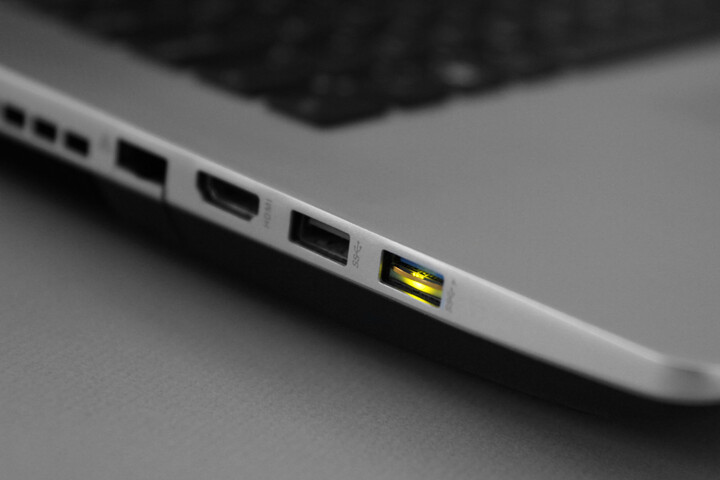 YubiKey 5 Nano - USB-A, klíč/token s vícefaktorovou autentizaci, podpora OpenPGP a Smart Card (2FA)_389123018
