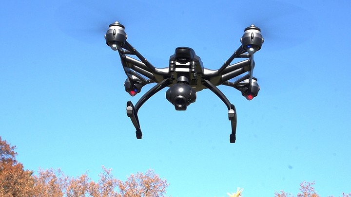YUNEEC kvadrokoptéra - dron, Q500 4K TYPHOON s kamerou C-GO3-4K RTF, SteadyGrip a trolly kufrem_1052113729