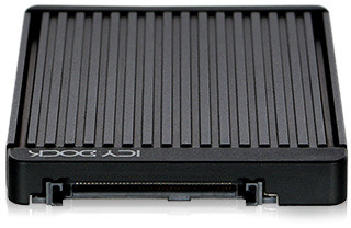 ICY DOCK MB705M2P-B NVMe M.2 SSD to 2.5” NVMe U.2 SSD_930347735