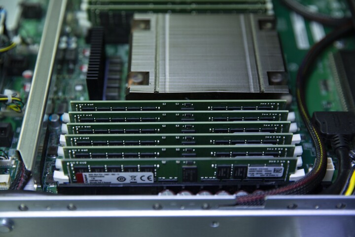 Kingston Server Premier 32GB DDR4 2933 CL21 ECC Reg, Rx4, Micron_923791888