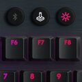 Bez kabelu jako s ním. Logitech láká na herní klávesnici G915 Lightspeed