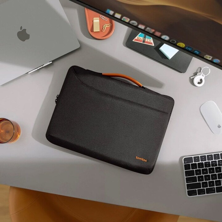 tomtoc brašna na notebook pro MacBook Pro 16&quot;, černá_1676359340