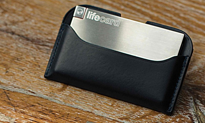 PlusUs LifeCard Ultra-Portable PowerBank 1,500 mAh Fits in card slot Lightning - Silver_1156763195