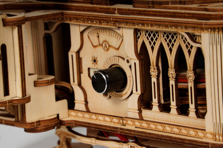 Stavebnice RoboTime Gramofon, mechanická, dřevěná, elektrický pohon_1666239352