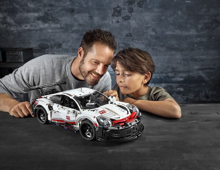 Extra výhodný balíček LEGO® Technic 42096 Porsche 911 RSR a Speed Champions 76903 Chevrolet Corvette_1282302018