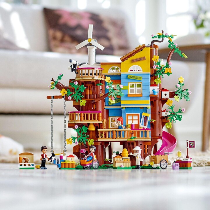 LEGO® Friends 41703 Dům přátelství na stromě, 1114 dílků v hodnotě 1 699 Kč_1326445882