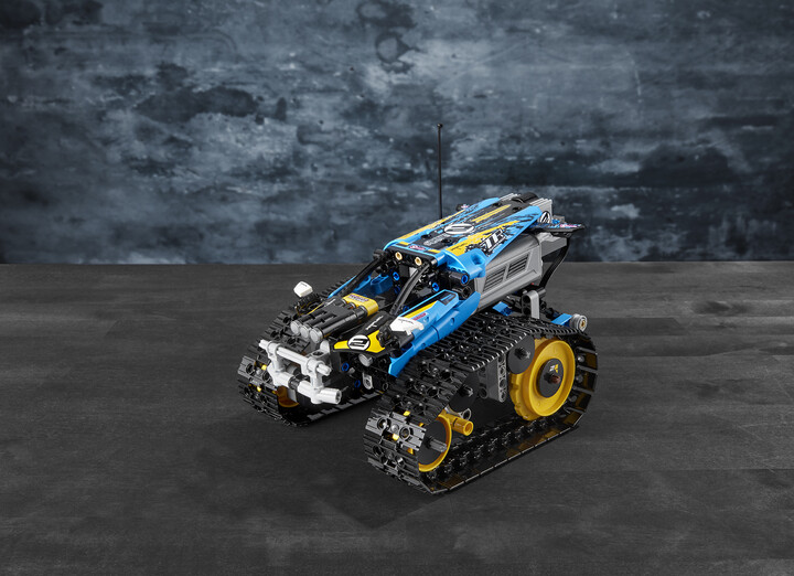 LEGO® Technic 42095 Kaskadérské závodní auto na dálkové ovládání_410930358