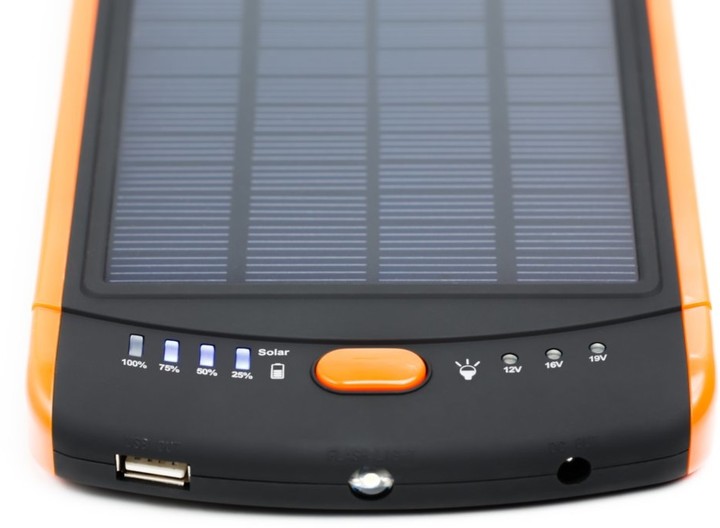 DOCA Powerbank Solar 23000mAh černá/oranžová_795232905