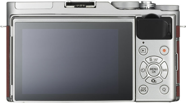 Fujifilm X-A3 + XC 16-50mm, stříbrná/hnědá_1942395944