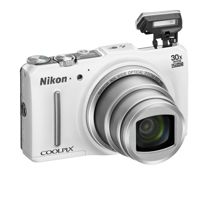 Nikon Coolpix S9700, bílá_745074316