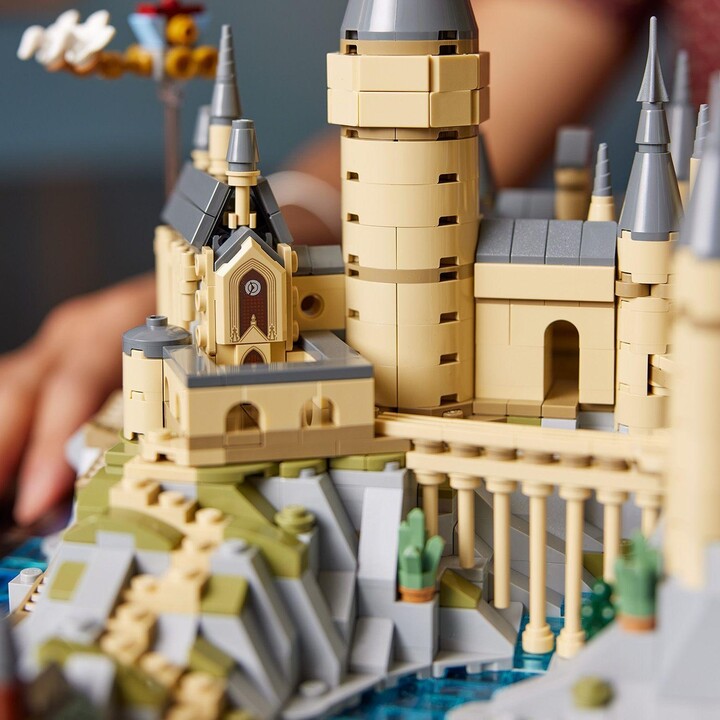 LEGO® Harry Potter™ 76419 Bradavický hrad a okolí_37673802