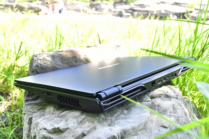 EUROCOM NightSky RX15, černá_121460929