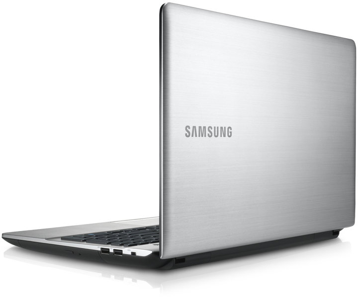 Samsung ATIV Book 270E, stříbrná_31609630