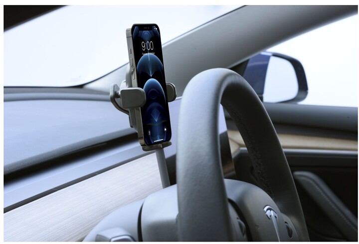 Cellularline univerzální držák do auta Hug Screen pro elektromobil Tesla, černá_1006614280