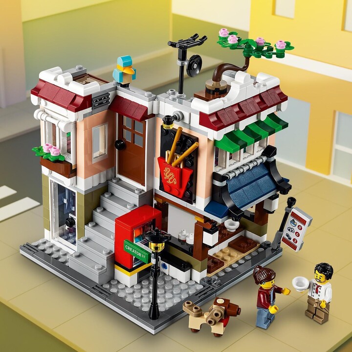 LEGO® Creator 31131 Bistro s nudlemi v centru města_1656119072