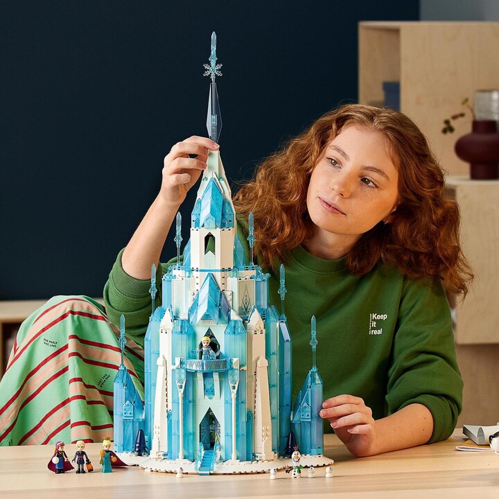 Extra výhodný balíček LEGO® Disney Princess 43197 Ledový zámek a 41166 Elsa a dobrodružství_521195841