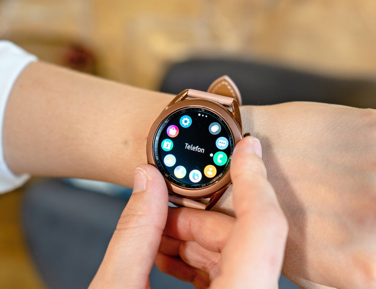 Chytré hodinky Galaxy Watch 3 jsou tenčí a menší, přitom mají větší displej