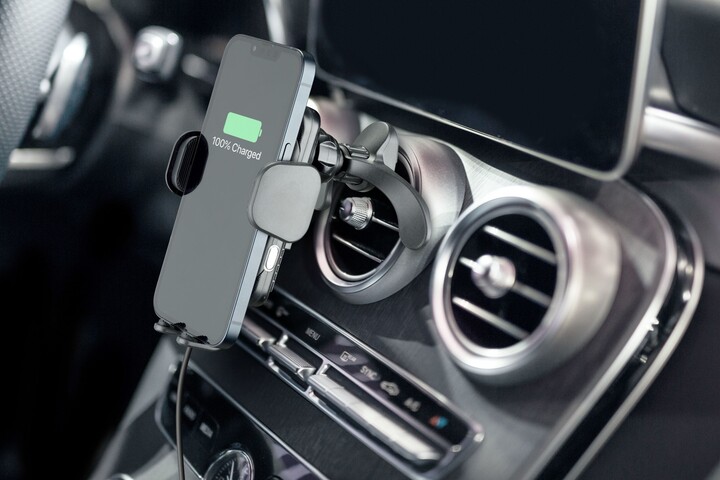 CellularLine univerzální držák do auta Hug Air s bezdrátovým nabíjením, 15W, černá_1850862024