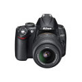 Nikon uvedl novou zrcadlovku s výklopným displejem
