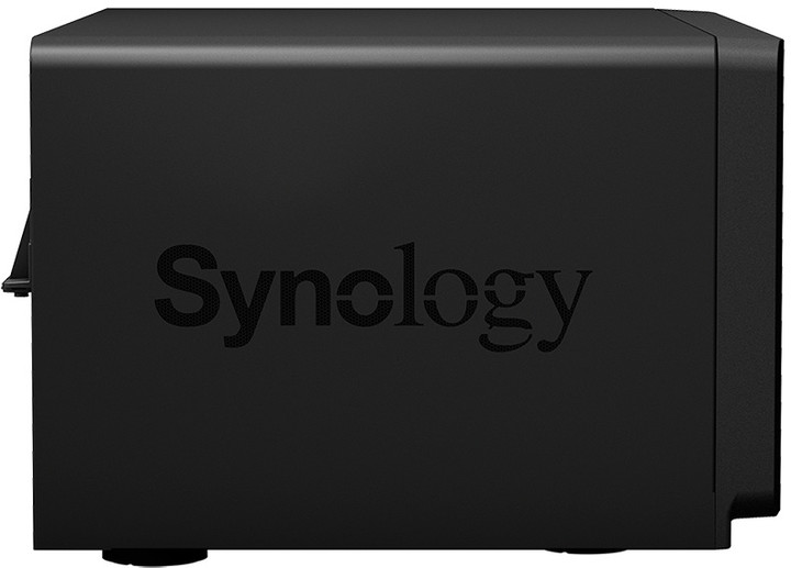 Synology DiskStation DS1819+ (4GB)_1182638148