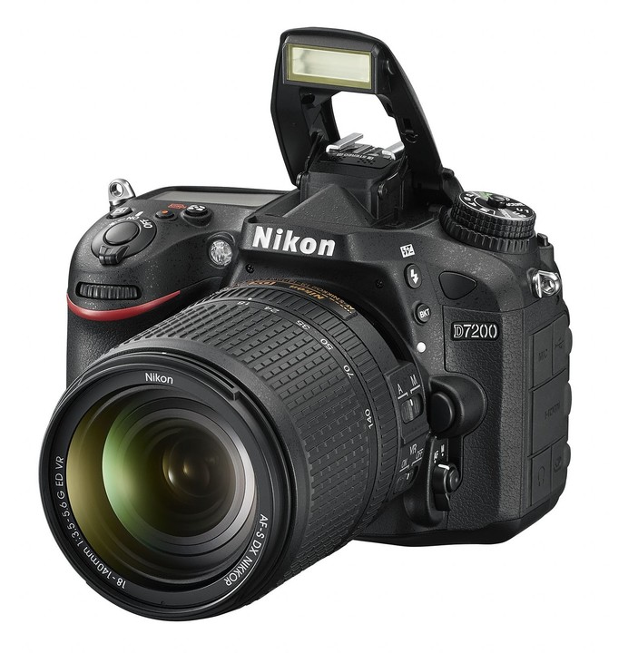 Nikon D7200 + 18-140 AF-S DX VR_2032051932