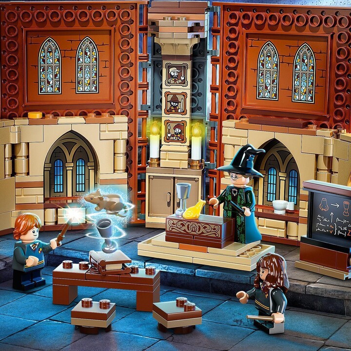 LEGO® Harry Potter™ 76382 Kouzelné momenty z Bradavic: Hodina přeměňování_110008826