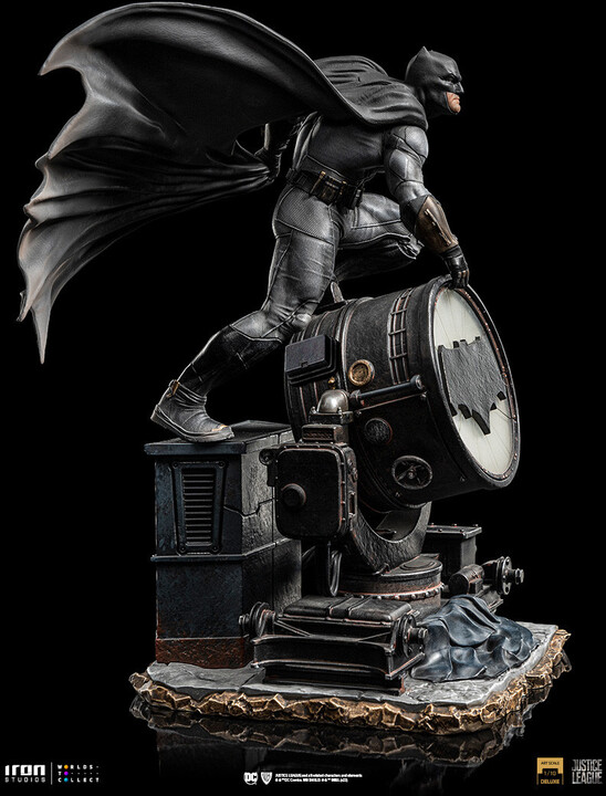 Figurka Iron Studios DC: Zack Snyder&#39;s Justice League - Batman on Batsignal Deluxe Art Scale 1/10_320062254