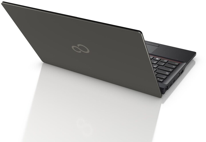 Fujitsu LifeBook E5413, černá_1543444406