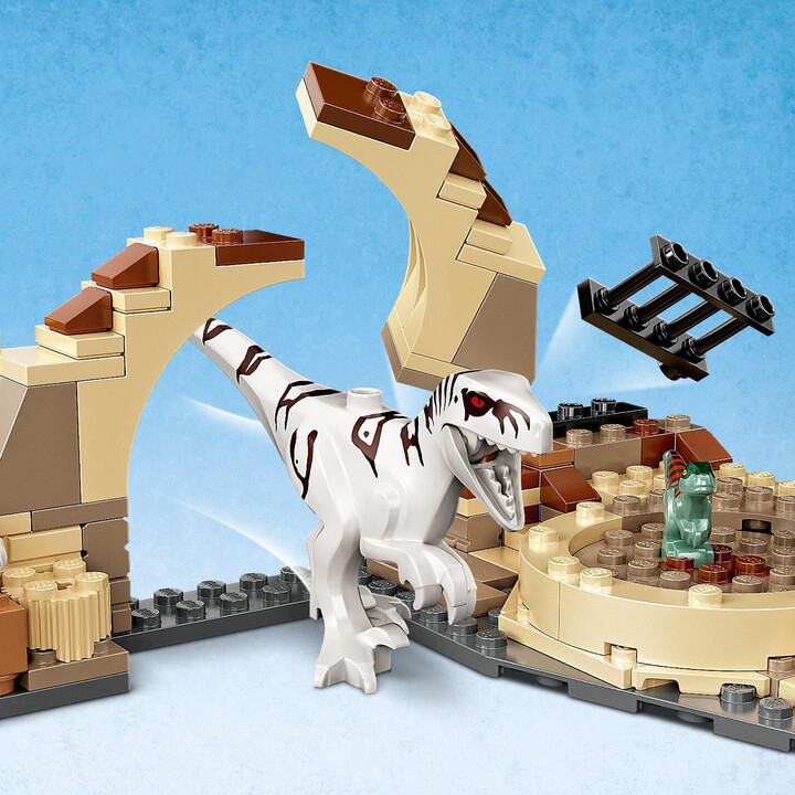 LEGO® Jurassic World™ 76945 Atrociraptor: honička na motorce_1486163148