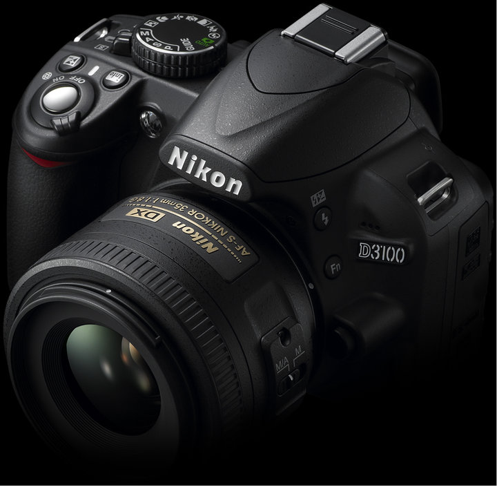 Nikon D3100 + 18-105 AF-S DX VR_62738786