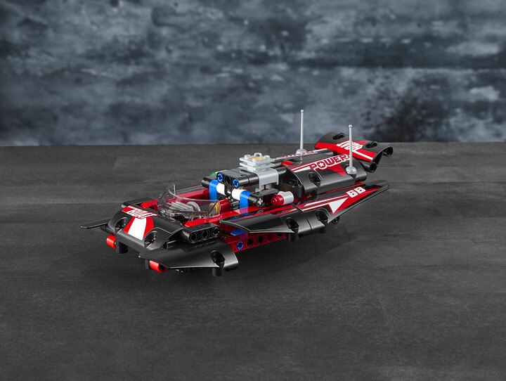 LEGO® Technic 42089 Motorový člun_1354953053