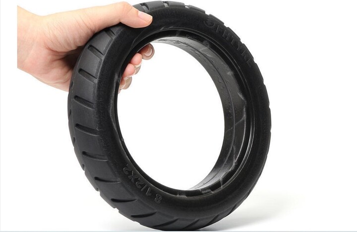 RhinoTech Bezdušová pneumatika plná pro Scooter 8.5x2, černá_870221753
