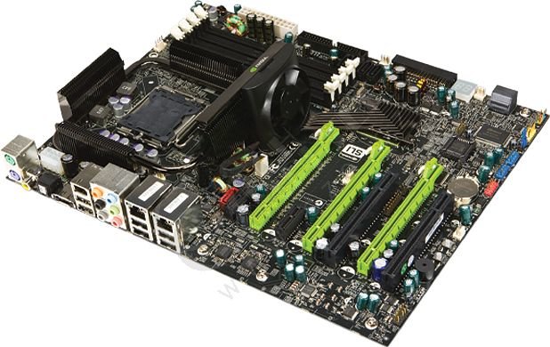 EVGA nForce 790i Ultra SLI_1527498157