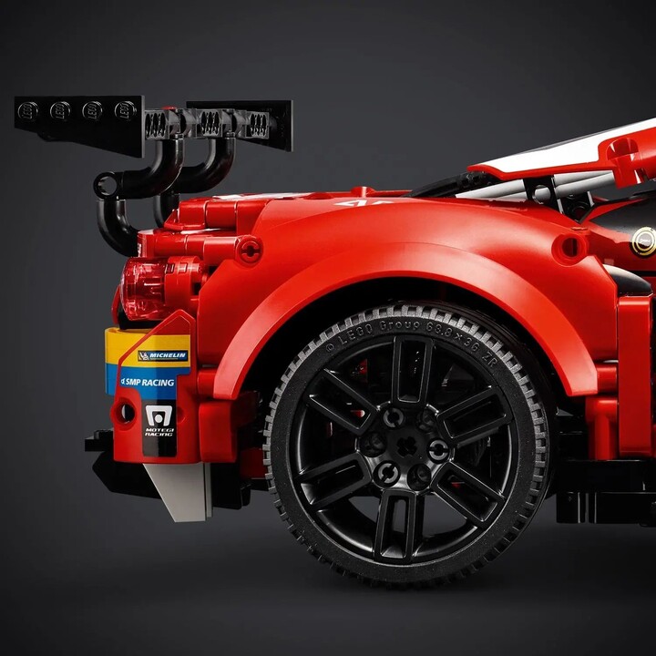 Extra výhodný balíček LEGO® Technic 42125 Ferrari 488 GTE a Speed Champions 76901 Toyota GR Supra_1401040475