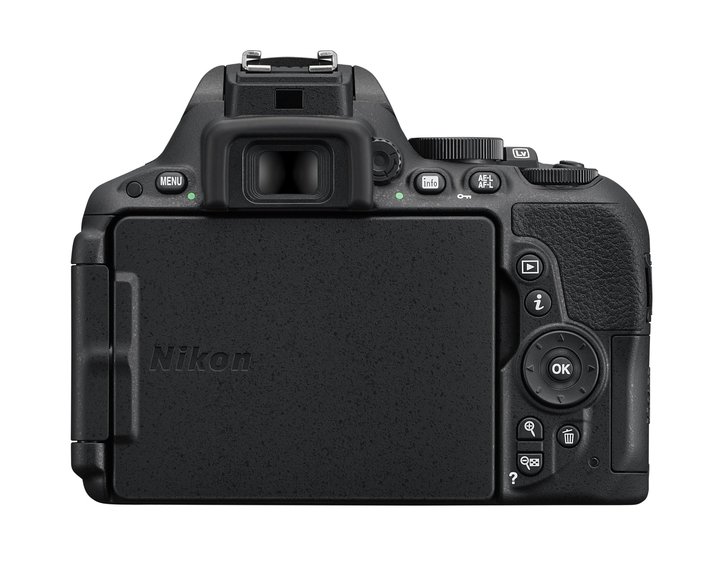 Nikon D5500 + 18-55 AF-S DX VR II_504232974